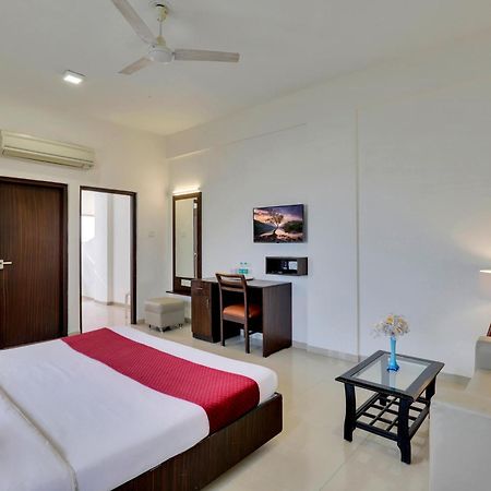 Goverdhan Greens Resort Dwarka L Hotels In Dwarka Extérieur photo