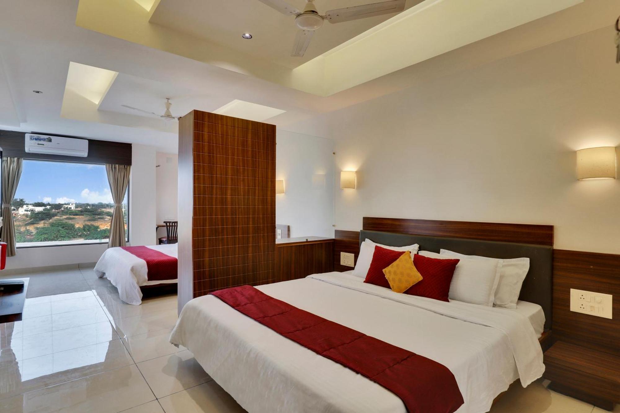 Goverdhan Greens Resort Dwarka L Hotels In Dwarka Extérieur photo