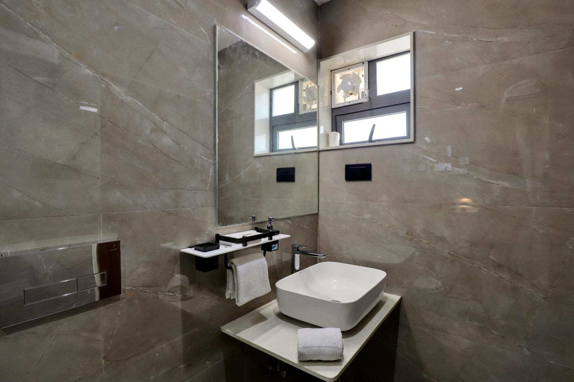 Goverdhan Greens Resort Dwarka L Hotels In Dwarka Extérieur photo