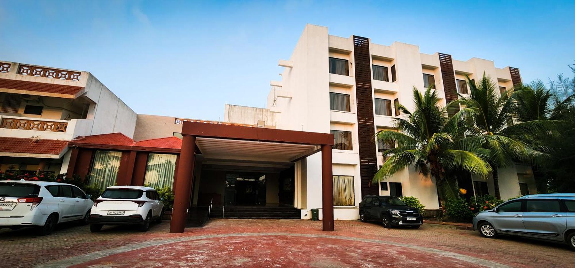 Goverdhan Greens Resort Dwarka L Hotels In Dwarka Extérieur photo