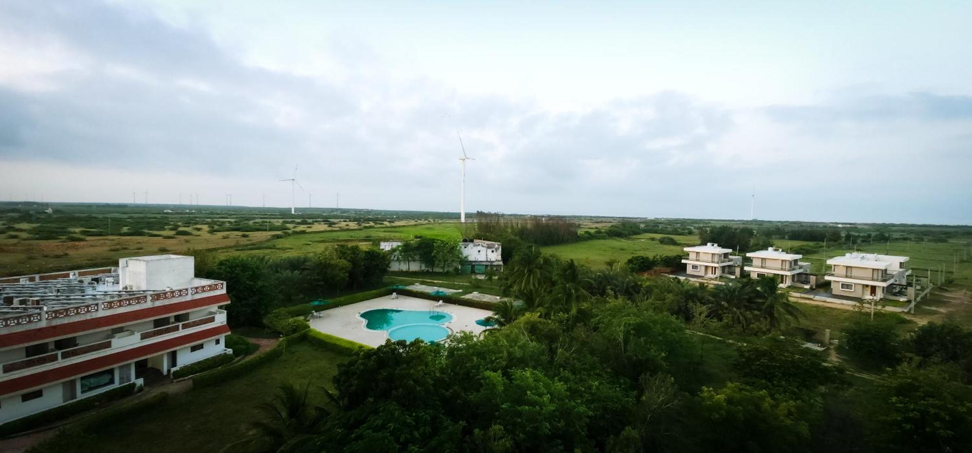 Goverdhan Greens Resort Dwarka L Hotels In Dwarka Extérieur photo