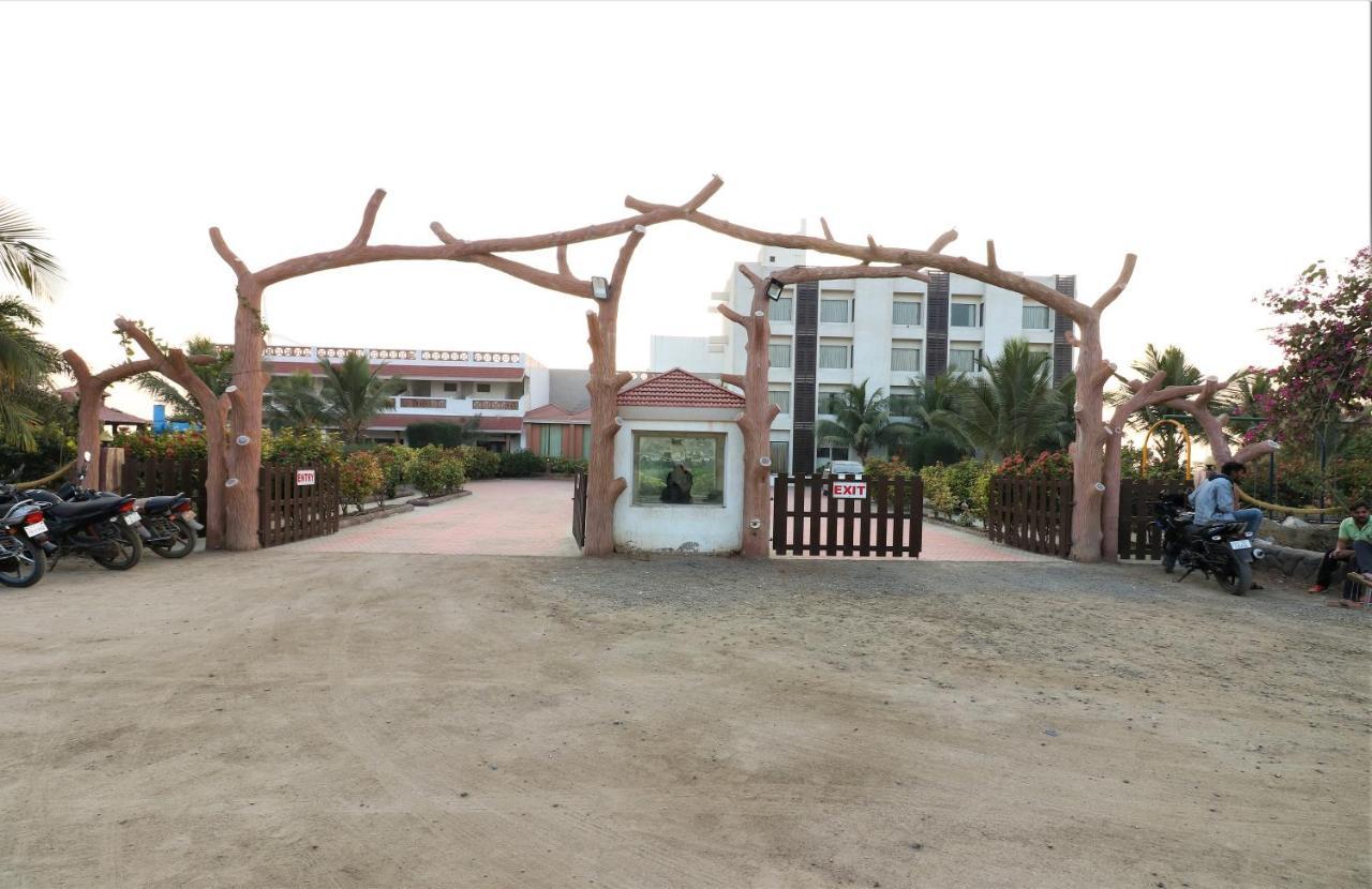 Goverdhan Greens Resort Dwarka L Hotels In Dwarka Extérieur photo