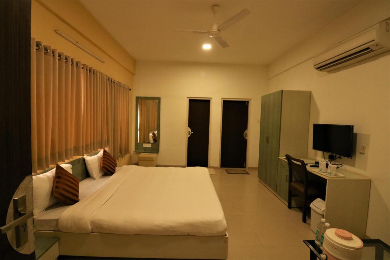 Goverdhan Greens Resort Dwarka L Hotels In Dwarka Extérieur photo