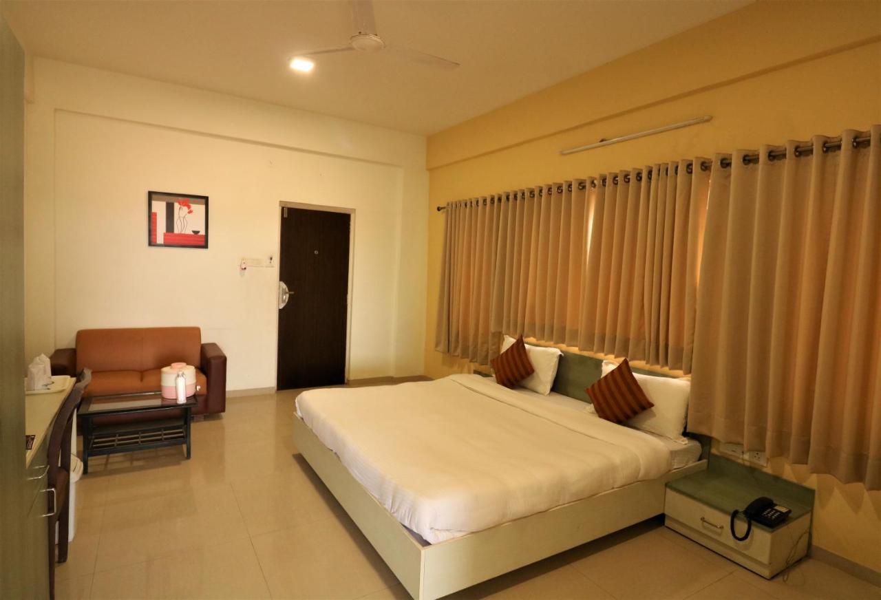Goverdhan Greens Resort Dwarka L Hotels In Dwarka Extérieur photo