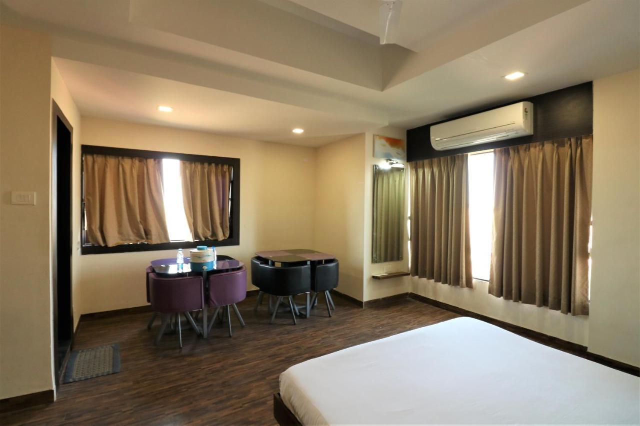 Goverdhan Greens Resort Dwarka L Hotels In Dwarka Extérieur photo