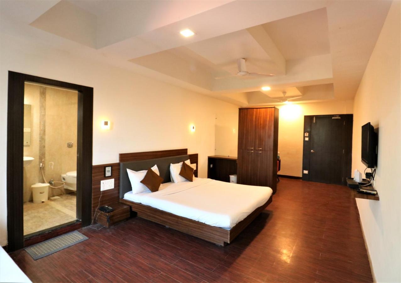 Goverdhan Greens Resort Dwarka L Hotels In Dwarka Extérieur photo